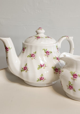 'Butterfly china' teapot and jug