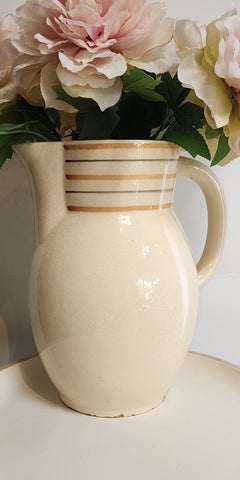 Georgous Large jug- 1978