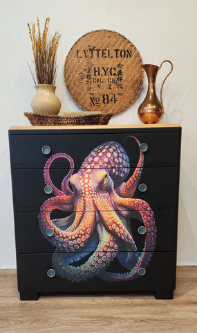 Octopus rimu drawers