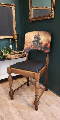 'Haunted house' oak chair