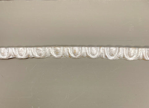 T8 – Egg and Dart Trim