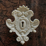 E5 – Large Victorian Escutcheon