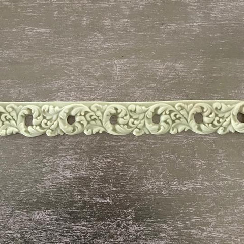 T13 – French Flower Trim