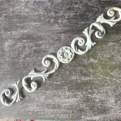 T43 – Flower and Wheat Trim